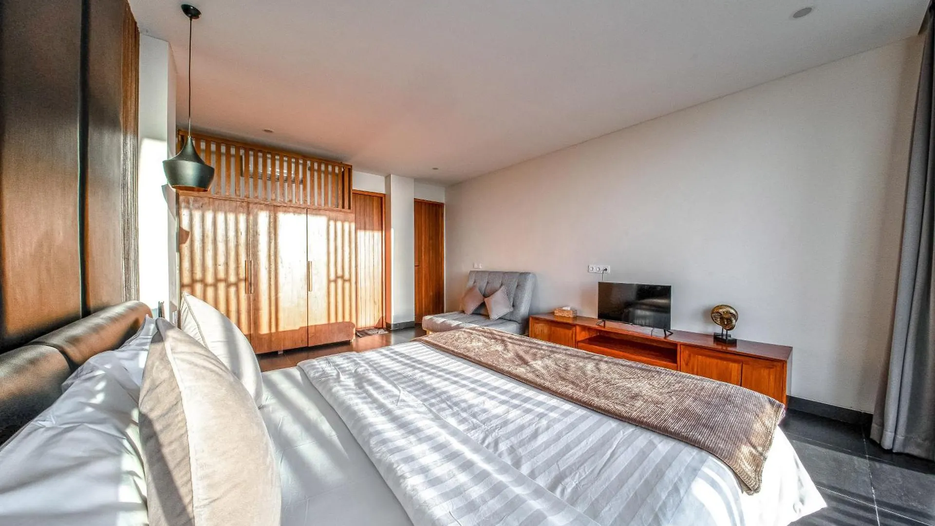 Balangan Beach Villa Freya Jimbaran