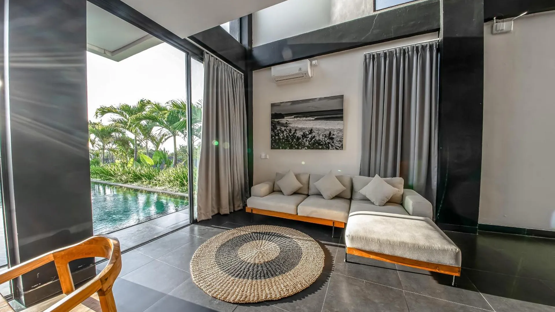 Balangan Beach Villa Freya Jimbaran  Jimbaran (Bali)